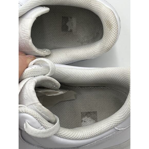 Nike Air Force 1 07 Men's Low Top Triple White Basketball Shoe AF1 Sz 10/W 11.5 - Picture 5 of 8